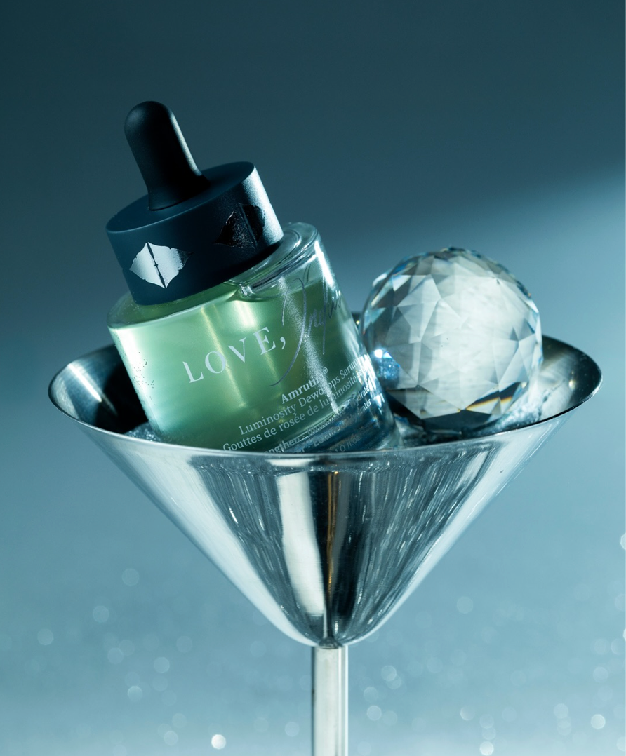 Luminous skin with Amrutini Luminosity Dewdrops Serum